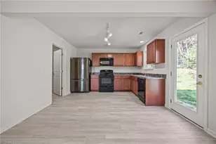 103 Taylors Ct, Burlington, NC 27217 - Photo 9