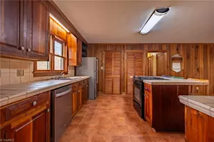 361 Settle Bridge Rd, Reidsville, NC 27320 - Photo 17