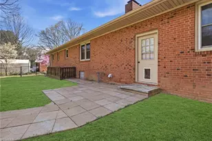 1024 Country Ln, Winston-Salem, NC 27107 - Photo 29