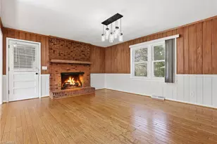 1024 Country Ln, Winston-Salem, NC 27107 - Photo 9