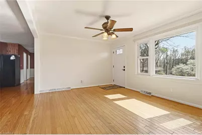 1024 Country Lane, Winston-Salem, NC 27107 - Photo 7