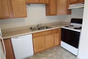 205 Nelson St, Pilot Mountain, NC 27041 - Photo 5