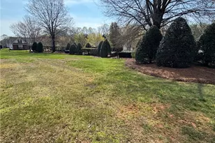 5804 Brakenwood Ln, Pfafftown, NC 27040 - Photo 15