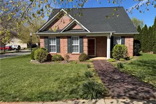 5804 Brakenwood Ln, Pfafftown, NC 27040 - Photo 3