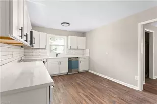 2821 Westchester Dr, Burlington, NC 27217 - Photo 5