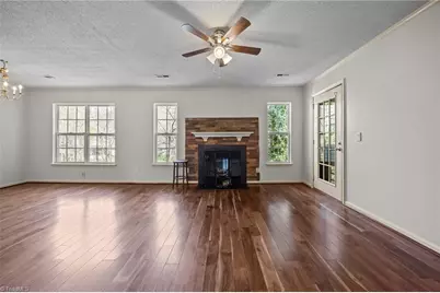 15 Meadowood Glen Way #C, Greensboro, NC 27409 - Photo 5