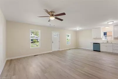 712 Richmond Avenue, Burlington, NC 27217 - Photo 5