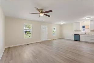 712 Richmond Ave, Burlington, NC 27217 - Photo 5