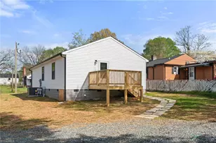 712 Richmond Ave, Burlington, NC 27217 - Photo 21
