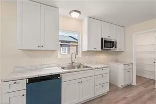 712 Richmond Ave, Burlington, NC 27217 - Photo 9