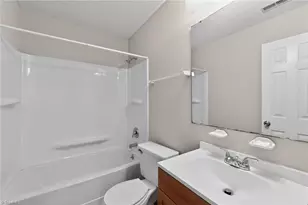 2733 Cottage Pl, Greensboro, NC 27455 - Photo 9