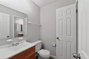 2733 Cottage Pl, Greensboro, NC 27455 - Photo 17