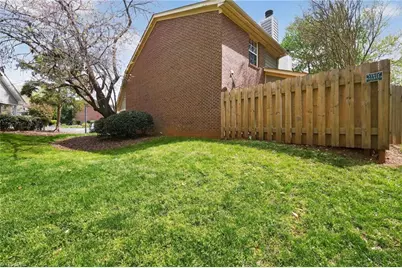 2733 Cottage Place, Greensboro, NC 27455 - Photo 25