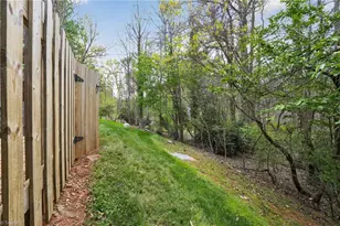 2733 Cottage Pl, Greensboro, NC 27455 - Photo 21