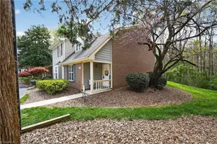 2733 Cottage Pl, Greensboro, NC 27455 - Photo 5