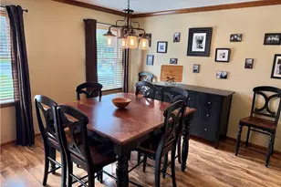 2173 Hawthorne Ln, Wilkesboro, NC 28697 - Photo 9