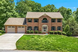 2173 Hawthorne Ln, Wilkesboro, NC 28697 - Photo 1