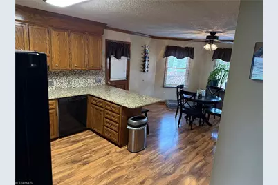 2173 Hawthorne Lane, Wilkesboro, NC 28697 - Photo 11