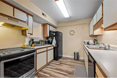 5523 Hornaday Road #D, Greensboro, NC 27409 - Photo 9