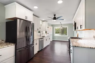 4401 Brookhaven Drive, Greensboro, NC 27406 - Photo 7