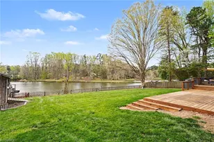 4401 Brookhaven Dr, Greensboro, NC 27406 - Photo 25