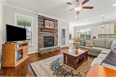 386 Wentworth Drive, Winston-Salem, NC 27107 - Photo 9