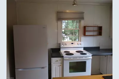 4236 Robertson Drive, Winston-Salem, NC 27101 - Photo 17