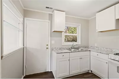 2332 Slater Avenue, Winston-Salem, NC 27101 - Photo 9