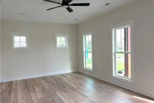 14 W Colonial Dr, Thomasville, NC 27360 - Photo 5