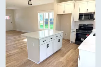 14 W Colonial Drive, Thomasville, NC 27360 - Photo 7