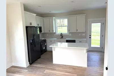 14 W Colonial Drive, Thomasville, NC 27360 - Photo 7
