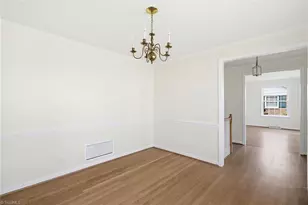 3605 Birchwood Ln, Greensboro, NC 27410 - Photo 9