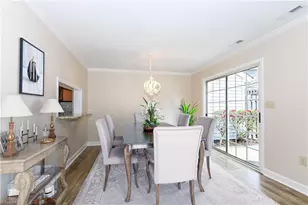 10 Apple Tree Ln, Greensboro, NC 27455 - Photo 7