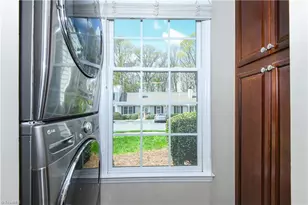 10 Apple Tree Ln, Greensboro, NC 27455 - Photo 11