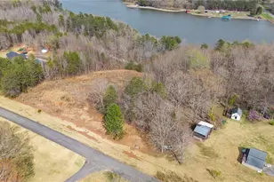 3229 Labrador Dr, Mebane, NC 27302 - Photo 13