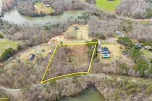 3229 Labrador Dr, Mebane, NC 27302 - Photo 7