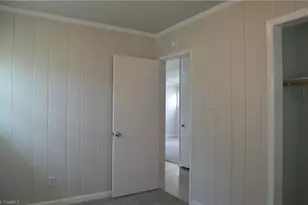 1301 Summit Ave, Greensboro, NC 27405 - Photo 19