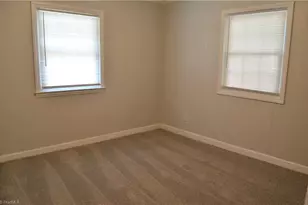 1301 Summit Ave, Greensboro, NC 27405 - Photo 13