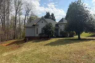 140 White Oak Cir, Reidsville, NC 27320 - Photo 1