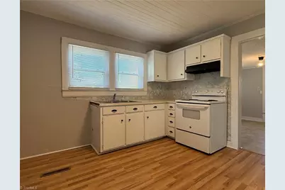 408 Queens Road, Asheboro, NC 27203 - Photo 7