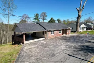 490 Oakland Dr, Elkin, NC 28621 - Photo 1