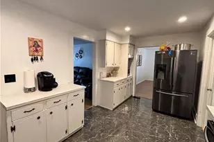 490 Oakland Dr, Elkin, NC 28621 - Photo 9