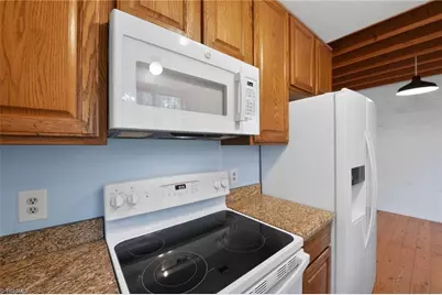 2405 Wheelwright Common, Chapel Hill, NC 27516 - Photo 5