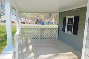 1825 Glenside Dr, Greensboro, NC 27405 - Photo 9