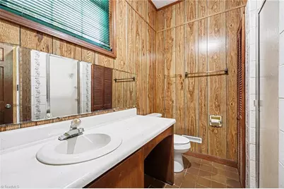 100 Kenwood Lane, Lexington, NC 27295 - Photo 13