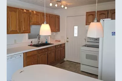 122 Northview Drive, Pilot Mountain, NC 27041 - Photo 9