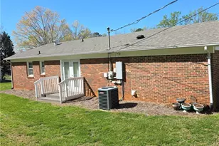 122 Northview Dr, Pilot Mountain, NC 27041 - Photo 21