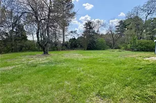 118 Lakeview Cir, Thomasville, NC 27360 - Photo 3