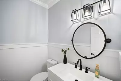 8105 Slane Court, Clemmons, NC 27012 - Photo 17