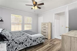 410 W Old Glencoe Rd, Burlington, NC 27217 - Photo 21